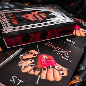Exclusive Custom Edition Book Box - The Mindf*ck Series - S.T. Abby - Sprayed Edge Special Edition - Dark Romance - Rebound Books