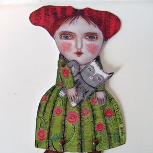 Poupée en papier pour adultes, bricolage, marionnette, technique mixte, art folklorique, décoration amusante, femme décalée et idiote avec un chat