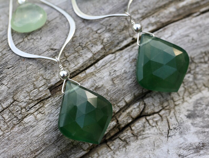 Grüne Neid Serpentin Ohrringe - Etsy