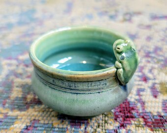 Tiny Frog Bowl