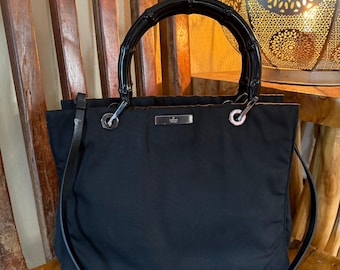 Bolso tote de nailon con asa de bambú de Gucci, negro, bolso de hombro convertible, estilo vintage de la era Tom Ford.