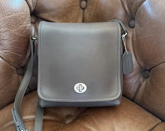 Vintage Coach Companion Bag 9076 Fennel Gray Leather Crossbody