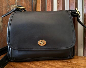 Vintage Coach Ramblers Legacy Bag 9061  Black Glovetanned Leather Crossbody