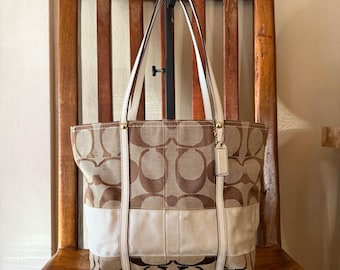 Bolso tote Coach Signature Stripe 11098 de lona marrón caqui y piel, bolso de hombro Y2K