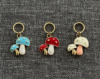 WEE MUSHROOMS Enamel Trio - Set of 3 Knitting Stitch Markers - 10 mm gold rings