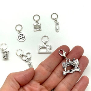 QUILTING BEE Set of 7 Knitting Stitch Markers 6 x 10 mm silver rings 1 x Progress Keeper image 3