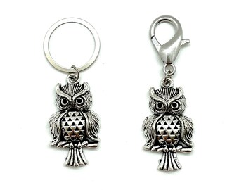 SALE - OWLS Jumbo Pair - Set of 2 Knitting Stitch Markers - 1 x 19 mm silver ring + 1 x Progress Keeper