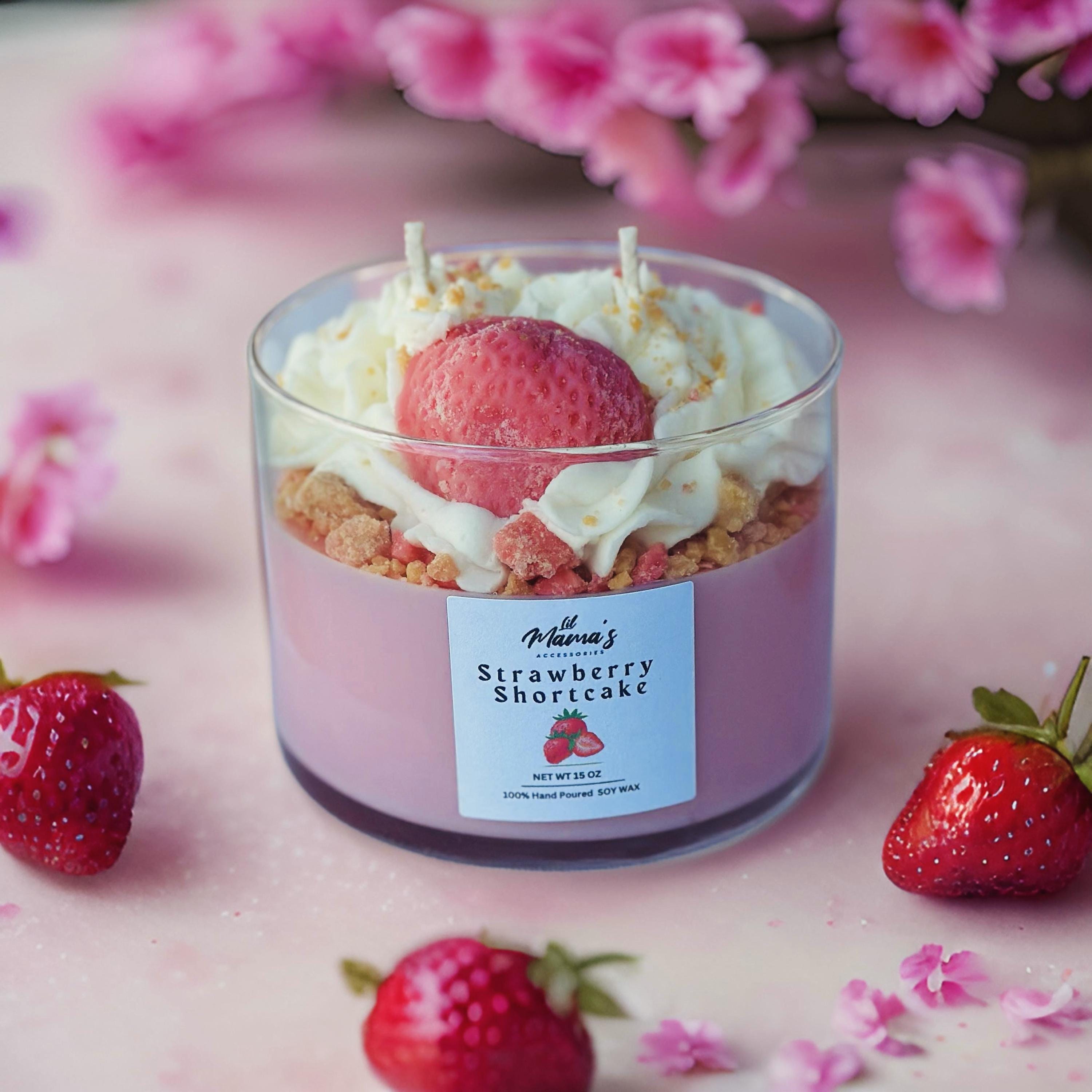 Strawberry shortcake candle - Etsy Österreich, image size:3000x3000