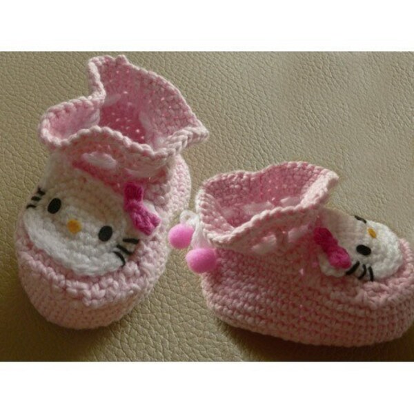 Hello Kitty Infant Infants baby Socks Shoes booties Crochet Pattern Size 6-12 month (NOT FINISHED PRODUCT)