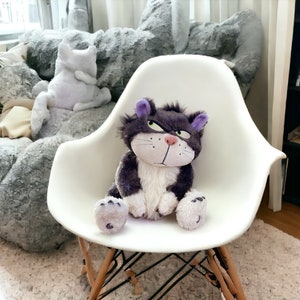 Peluche chat Lucifer, le meilleur cadeau de tous les temps !