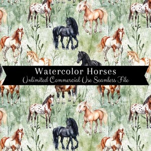 Puede incluir: Un patrón sin costuras con ilustraciones de acuarela de caballos en varias poses y colores. Los caballos están sobre un fondo verde y blanco con un texto superpuesto que dice "Watercolor Horses Unlimited Commercial Use Seamless File".