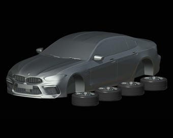 BMW M8 (F93) Gran Coupé (2019-2025) — Kit de modelo de carro em escala 1/87, 1/64, 1/43, 1/32, 1/25, 1/24 e 1/18, impresso em 3D em resina.
