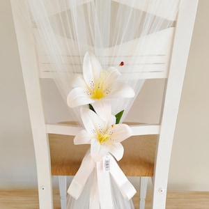 Set Of 10-50 Wedding Tulle Chair Sash With Silk Lilium Flowers and Ribbon, Bridal Organza Decoration, Church Pew Bow Ends, Chair Decorations