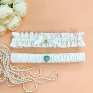 Gepersonaliseerde kousenbandset, ivoor zachte zijde getextureerde satijn bruiloft kousenband set, bruids kousenband accessoires, bruid als aandenken cadeau