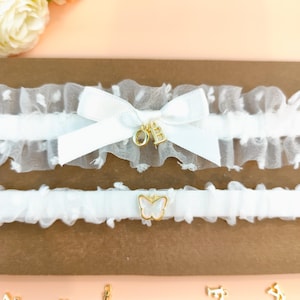 Gepersonaliseerde kousenbandset, gebroken wit gevlekte organza bruiloft kousenbandset, aangepaste bruids kousenbandaccessoires, bruid als aandenken cadeau