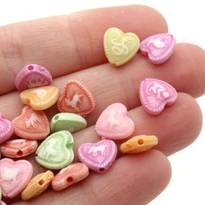 95 10 mm Multi-Color Kunststoff-Herz-Perlen mit Tiere Liebe Herz-Perlen Schmuck machen Perlen Liefert gemischte Perlen Valentinstag Perlen