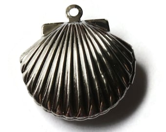 Ciondolo a forma di conchiglia da 24 mm, color argento, per la creazione di gioielli e perline