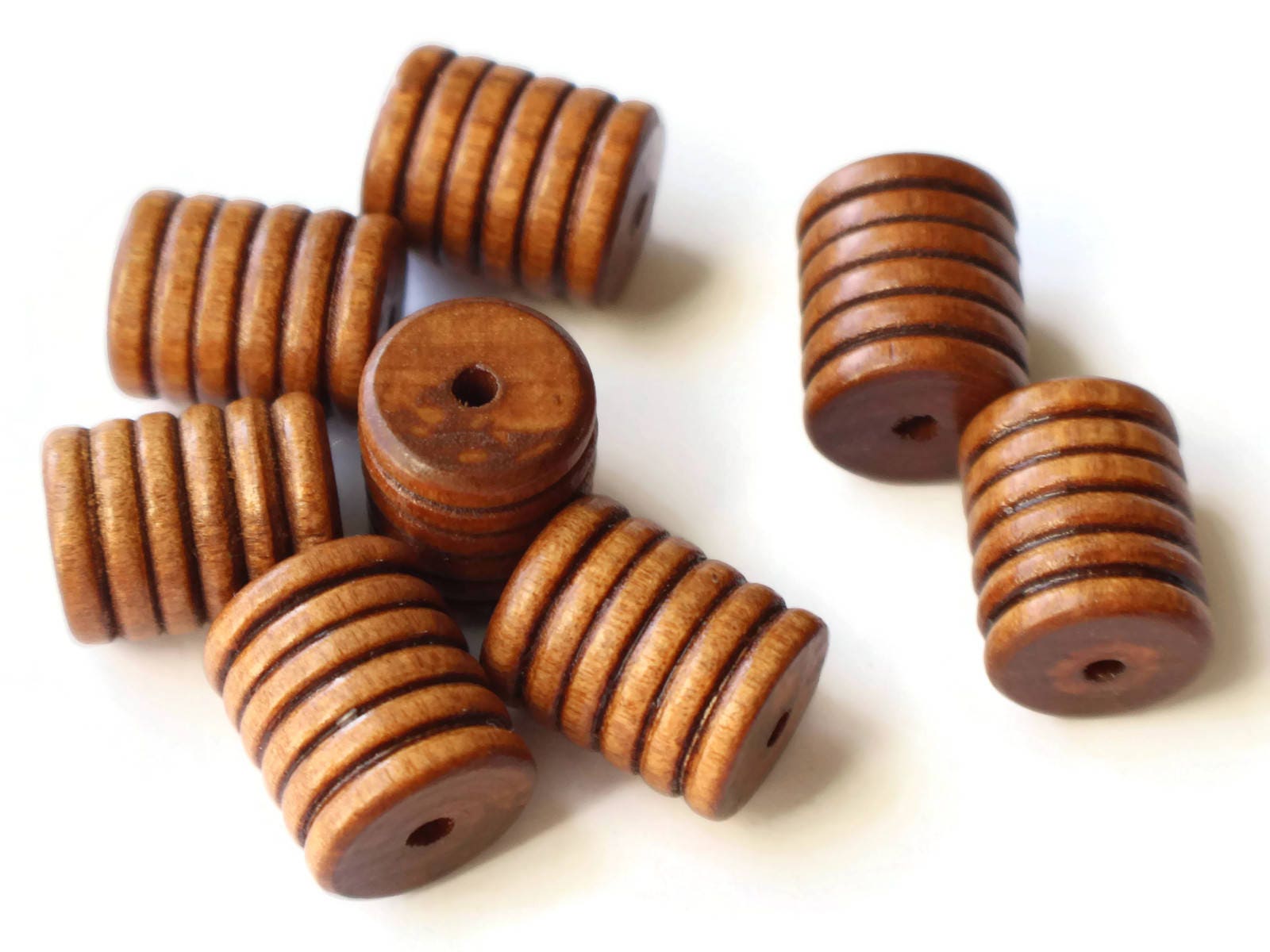 Sourcing Map 30 Perline Distanziali In Legno Naturale 22 Mm, Foro 5 Mm - Non Finite Per Fai Da Te, Gioielli E Bracciali