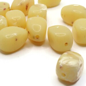 12 20mm Yellow Spotted Stone Look Nugget Beads Vintage Lucite Beads New Old Stock Beads Jewelry Making Beading Supplies Loose Beads
