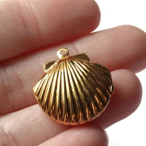 24mm Shell Shaped Locket Gold Tone Locket Charm Jewelry Making and Beading Supplies
