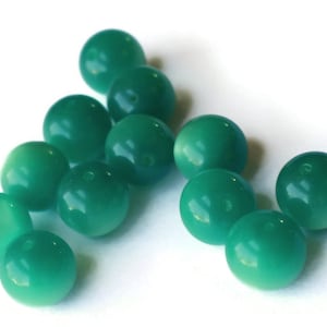 10 14mm Round Green Beads Vintage Beads Moonglow Lucite Beads Jewelry Making New Old Stock Craft Supplies Green Lucite Beads Moon Glow Bead