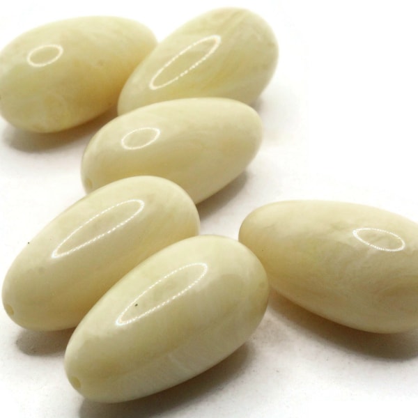 6 32mm Ivory Teardrop Beads Vintage Lucite Beads Large Loose Beads Jewelry Making Beading Supplies New Old Stock Vintage Plastic Big Beads