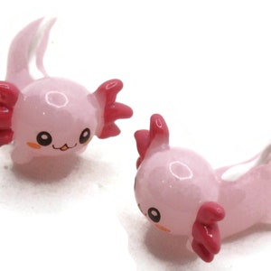 2 ciondoli Axolotl rosa chiaro da 26 mm, cabochon in resina a forma di animale, cabochon in miniatura carini, forniture per la creazione di gioielli con perline, cabochon kitsch Smileyboy