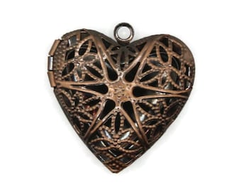 26mm Filigree Heart Locket Antique Copper Tone Brass Locket Charm Jewelry Making and Beading Supplies Diffuser Pendant