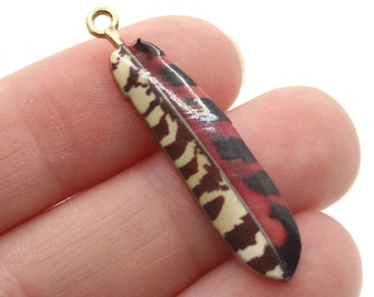 38 mm rot-schwarz-weiß gemusterter Federanhänger aus silberfarbener Metalllegierung – Schmuckzubehör