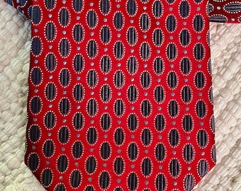 Jones New York Silk Necktie: Red & Gray Oval Pattern