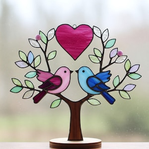 Kissing Birds glas-in-lood suncatcher, dwergpapegaaien met hart pdf-patroon gebrandschilderd glas, romantisch cadeau, idee verjaardag cadeau, paarvogel