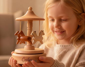 Gravierte Spieluhr mit Namen, personalisierte hölzerne Spieluhr, Neugeborenen Geschenk