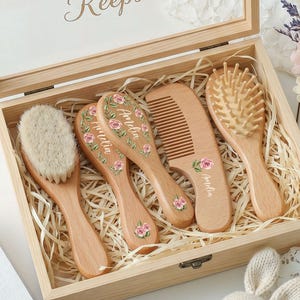 Gepersonaliseerde houten haarborstel en kam voor baby's, op maat gemaakt houten aandenken voor pasgeborenen, kraamcadeaus