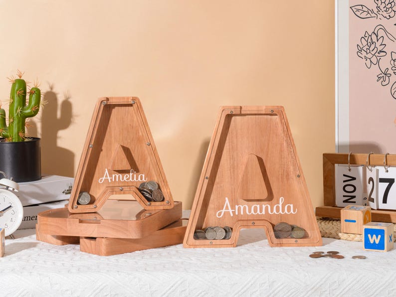 Hucha infantil de madera personalizada con letra, hucha con nombre personalizado, alcancía con letra imagen 11