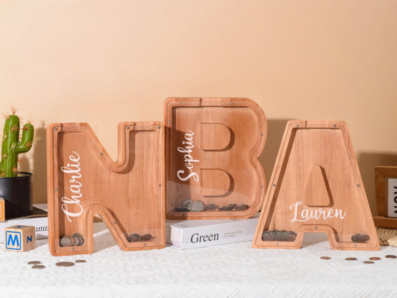 Hucha infantil de madera personalizada con letra, hucha con nombre personalizado, alcancía con letra imagen 10