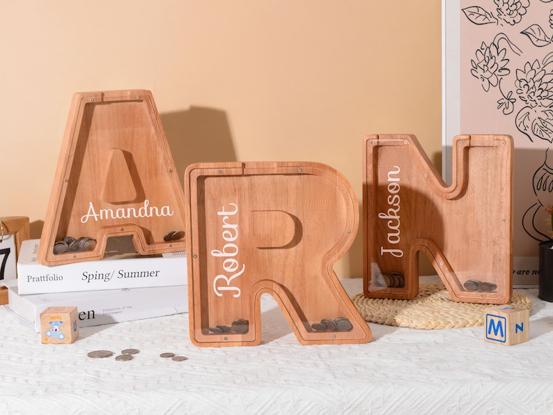 Hucha infantil de madera personalizada con letra, hucha con nombre personalizado, alcancía con letra imagen 2