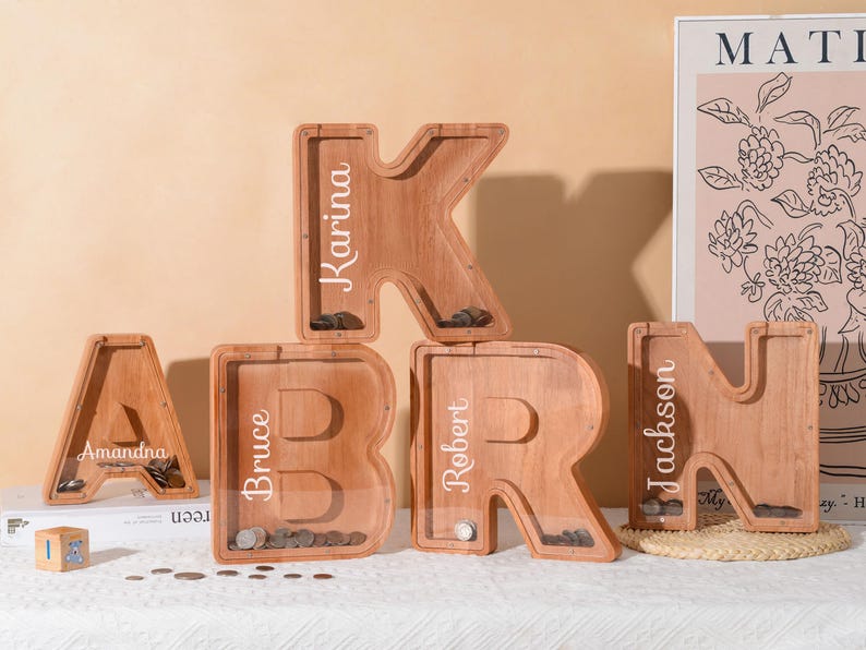 Hucha infantil de madera personalizada con letra, hucha con nombre personalizado, alcancía con letra imagen 9