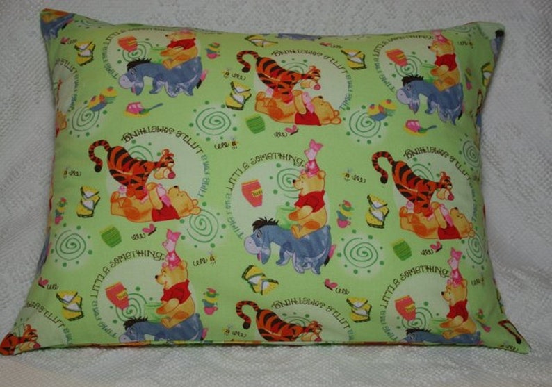 Travel Pillowcase Child/'s Pillowcase Winnie the Pooh Tigger Eeyore Piglet Accent Pillow Case