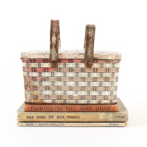 mail pouch tobacco barn painting Freshly painted (or repainted) Mail Pouch Tobacco sign on… — PICRYL