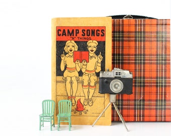 Libro de campamento vintage, canciones de campamento, libro antiguo, 1939, libro de campamento, naranja y negro, libro infantil vintage, hogar vintage, estilo rústico