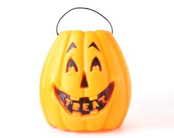 手作りのヴィンテージ風ジャック・オー・ランタンのバケツ