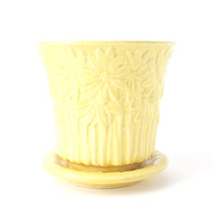 Vintage McCoy Daisy Planter, Ceramic Floral Planter, McCoy Pottery, 5&quot; Tall Planter, Cottage Core, Vintage Home Decor