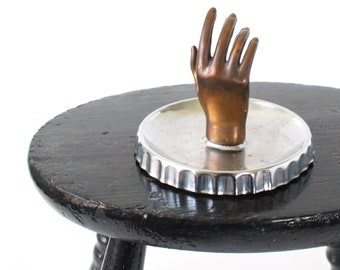 Vintage Hand Ashtray, Metal Hand, Weird Vintage, Vintage Home Decor, Vintage Ash Tray, Chrome Ashtray, Retro Style