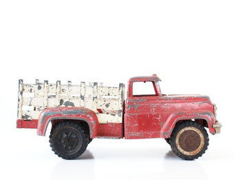 Vintage Red Hubley Truck, Red and White Truck, Vintage Pickup Truck, Farmhouse Decor, Vintage Home Decor, Retro Style