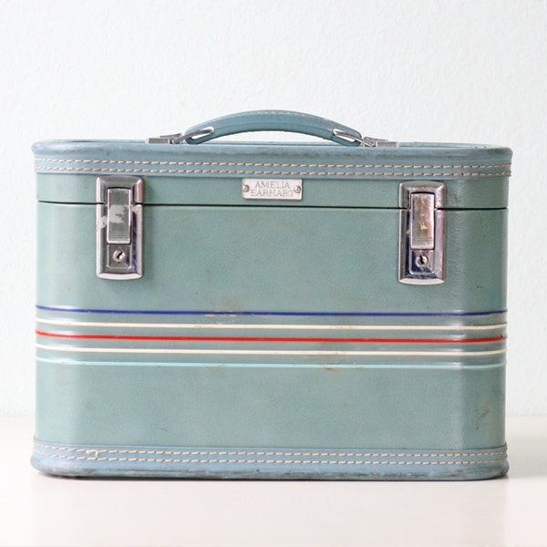 Vintage Train Case - Amelia Earhart brand luggage