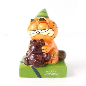 Vintage Birthday Garfield Figurine, Enesco, 1980s, Happy Birthday, 80s, Vintage Birthday Gift,  Retro Aesthetic, Garfield with Teddy Bear