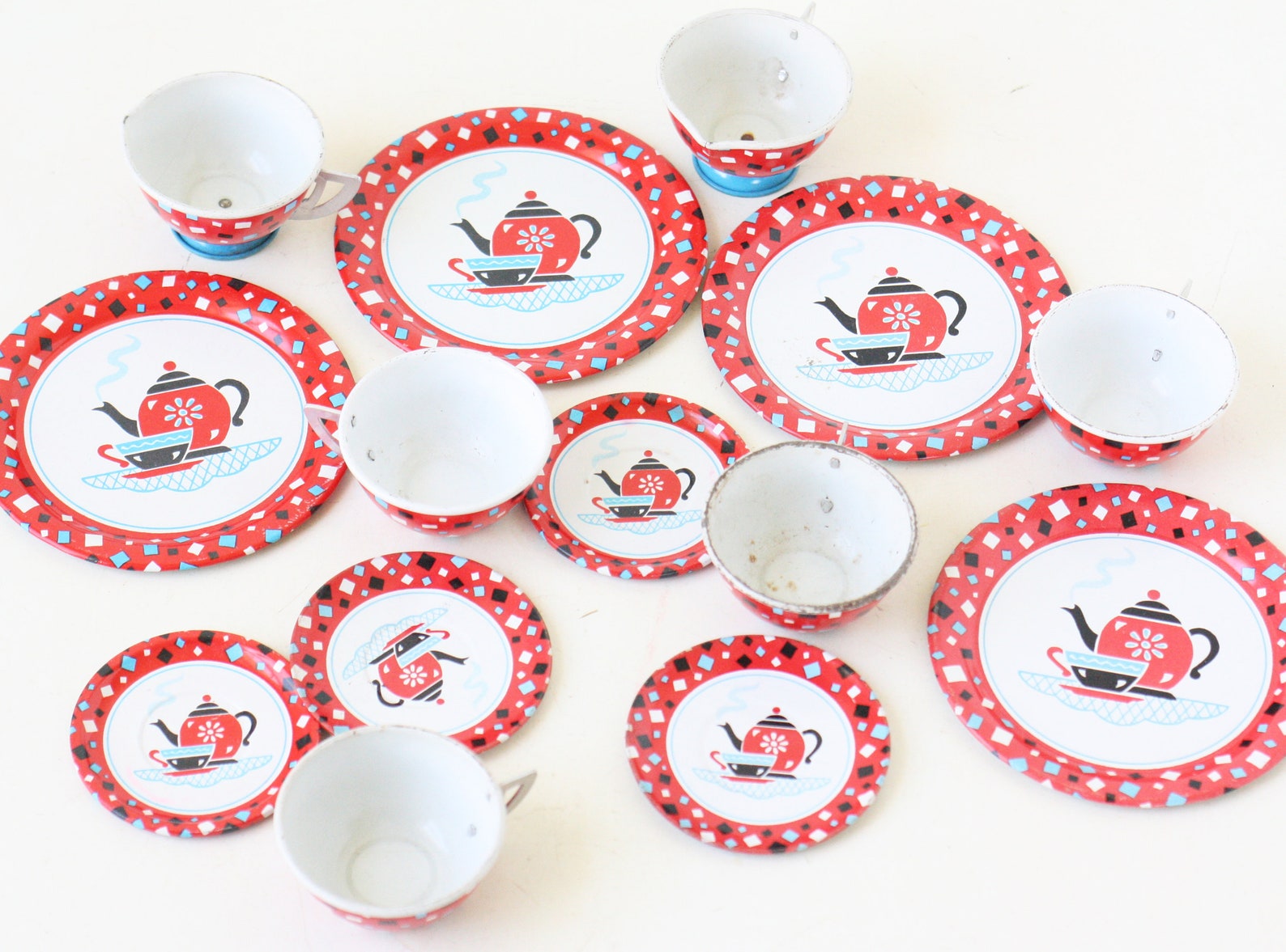 Vintage Tea Cups Pink Confetti Tea Set Cups Creamers Etsy