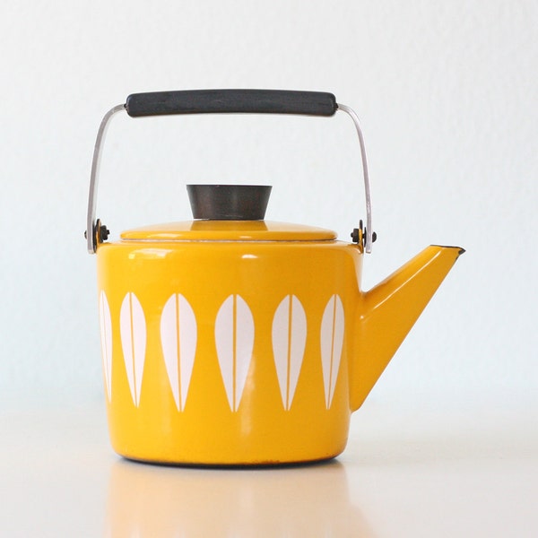 Cathrineholm Yellow Teapot - Lotis Pattern