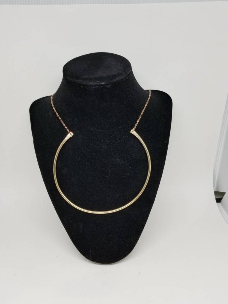 Brass circle necklace with 22 chain image 3