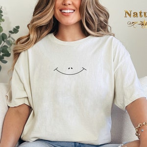 Embroidered Happy Face Tee, Smile Shirt, Happy T-Shirt, Embroidered Tee, Embroidered Shirt, Retro Happy Face Shirt, Smiley Shirt